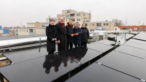 Inbetriebnahme PV-Anlage und Batteriespeicher Kameruner Str. Copyright BEA/Dietmar Gust 