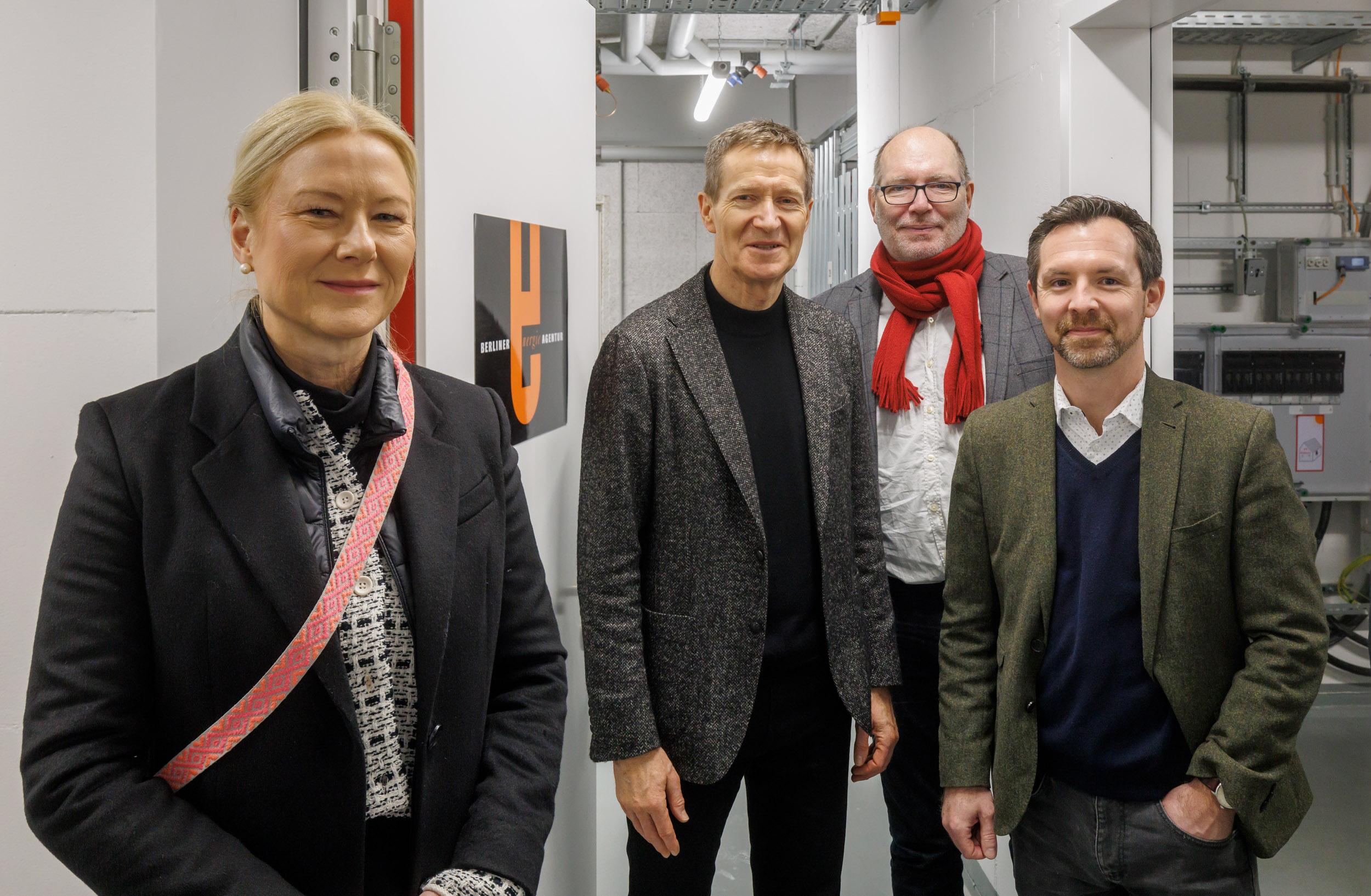 Inbetriebnahme PV-Anlage und Batteriespeicher Kameruner Straße